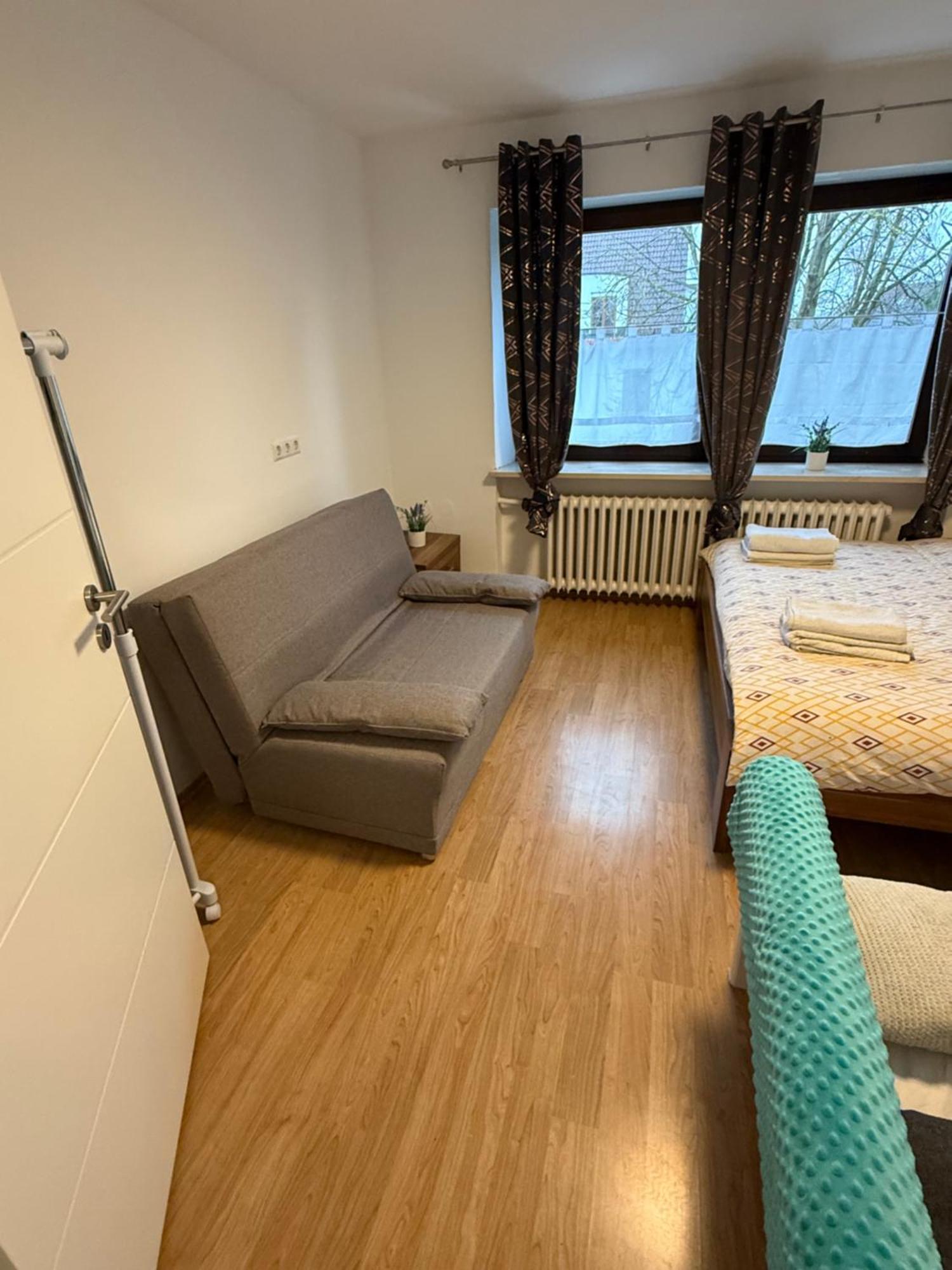 Gemuetliche Gaeste Suite Fuer Ruhige Naechte. Zentral Ichenhausen Exterior foto